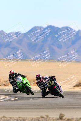 media/Jan-08-2022-SoCal Trackdays (Sat) [[1ec2777125]]/Turn 4 (1145am)/